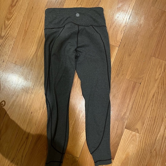 Athleta Salutation 7/8 Ankle Tight Leggings XS Black Powervita Yoga - Picture 2 of 5